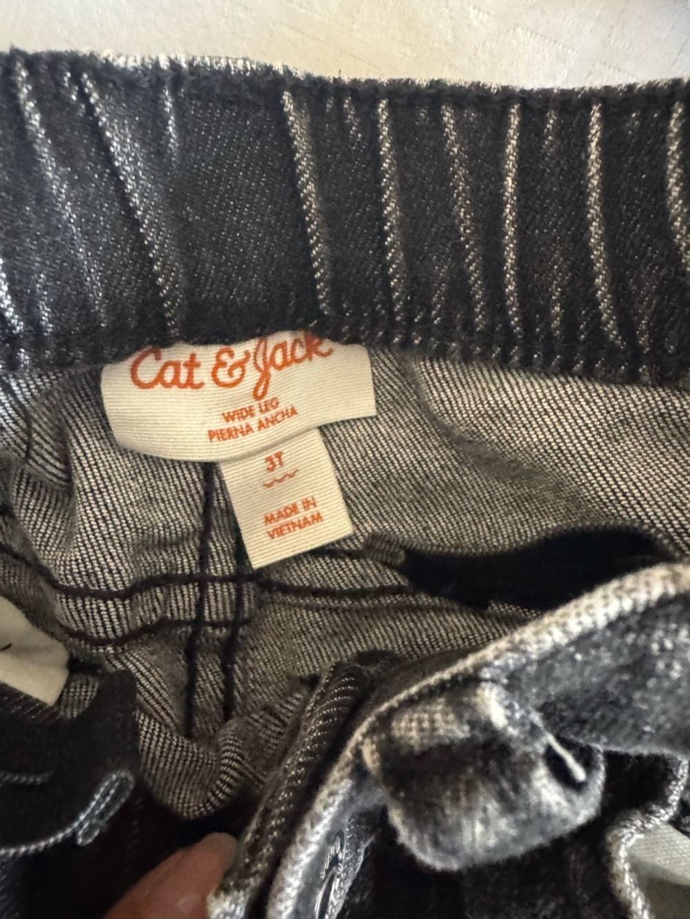 Cat & Jack girls Bundle of 3 denim bottoms size 3T - Picture 3 of 5